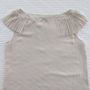 Banana Republic Pleated Sleeves -M